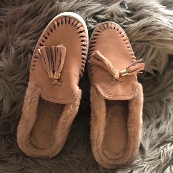 J/Slides Shoes - Picture 2 of 5